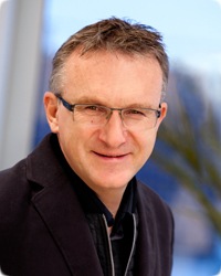 Dr. Klaus Charvat